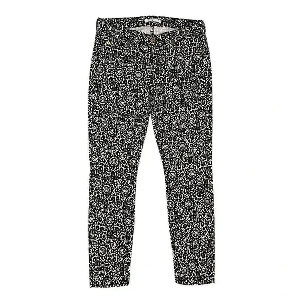 7 For All Mankind Women’s Size 26 (Size 2) Black & White Mandala Pattern Pants‎